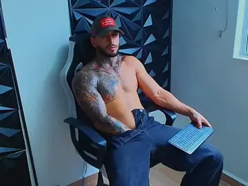 Stripchat Sex Chat of mike_belle