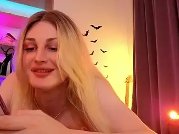 Stripchat Free Porn Cam of Inchcaser_