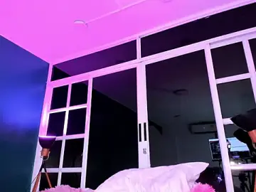 Stripchat Sex Cam of AntonellaRossi