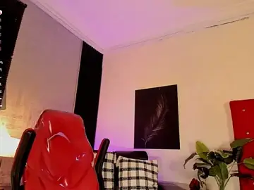 Stripchat Adult Video Chat of DannSmmith