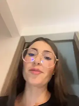 Stripchat Adult Webcams of isa_p