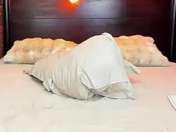 Stripchat Free Porn Cam of ChristynaRoss