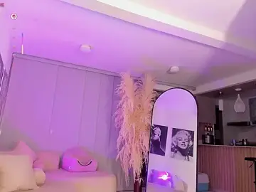 Stripchat Free Porn Cam of mia_yourmommy