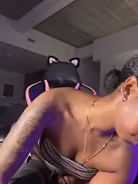 Stripchat Watch Live Sex Cams of Your_Paris