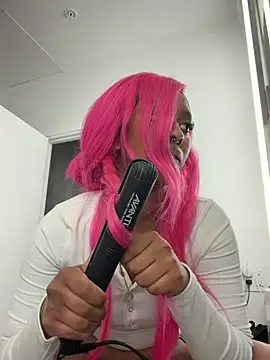 Stripchat Adult Webcam of Your_Paris