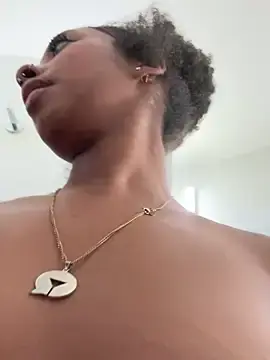 Stripchat Live Sex of Your_Paris