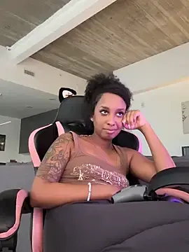 Stripchat Nude Webcam of Your_Paris