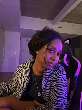 Stripchat Free Porn Cam of Your_Paris