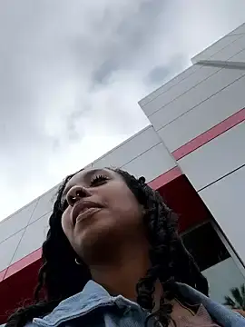 Stripchat Live Sex Cam of Your_Paris