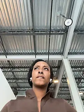 Stripchat Live Sex Cam of Your_Paris