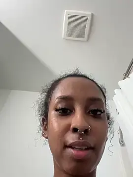 Stripchat Live Sex Cam of Your_Paris