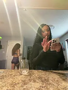 Stripchat Adult Webcam of Your_Paris