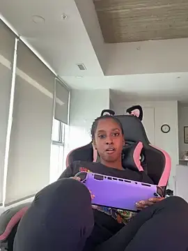Stripchat Free Porn Cam of Your_Paris