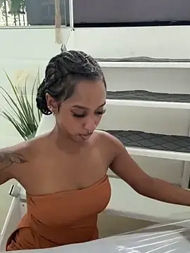 Stripchat Sex Cam of Your_Paris