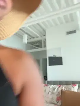 Stripchat Sex Cam of Your_Paris