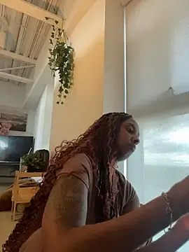 Stripchat Live Sex Cam of Your_Paris