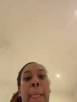 Stripchat Adult Webcam of Your_Paris