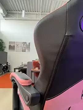 Stripchat Free Porn Cam of Your_Paris
