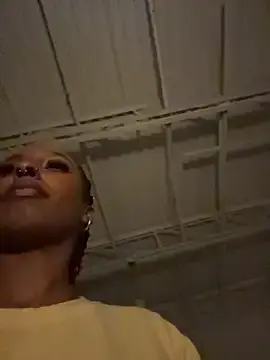 Stripchat Live Sex of Your_Paris