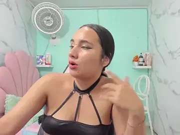 Stripchat Best live sex cam show of Maylin_horny19