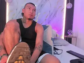 Stripchat Nude Webcam of _cannabitch