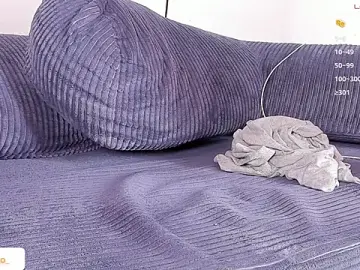 Stripchat Live Porn of kuzzcoo
