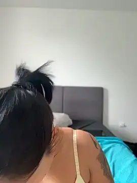 Stripchat Sex Cam of LaPetiteKim