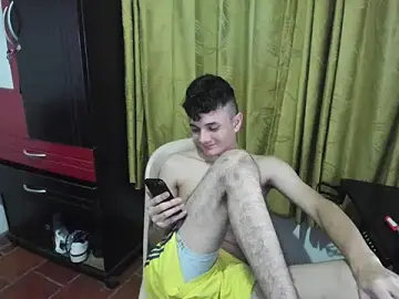 Stripchat Sex Cam of Waturox