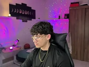 Stripchat Sex Chat of Kisan_Smith