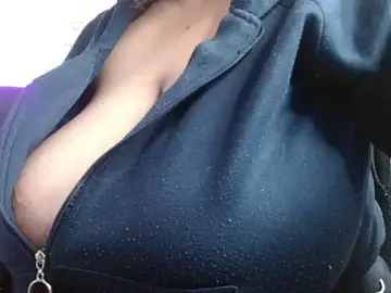 Stripchat Best Webcam of Alisteresa_