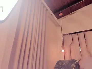 Stripchat Free Live Porn of ari_monet