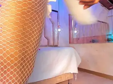 Stripchat Best Webcam of ari_monet