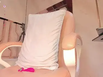 Stripchat Live Sex of ari_monet