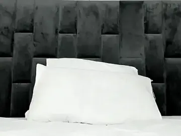 Stripchat Live Porn of Adam_Clay21