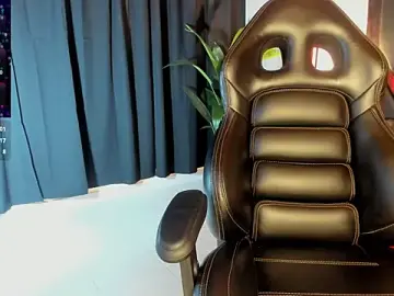 Stripchat Best Webcam of EmiliWilliams