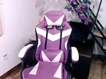 Stripchat Live Sex Cam of samantha_baby_