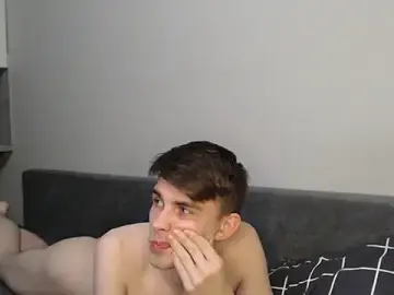 Stripchat Nude Webcam of Student_Oliver