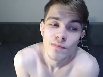 Stripchat Sex Cam of Student_Oliver