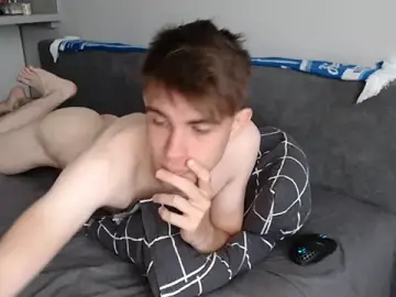 Stripchat Sex Cam of Student_Oliver