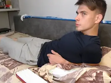 Stripchat Adult Webcam of Student_Oliver