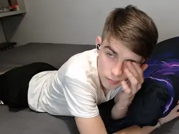 Stripchat Free Porn Cam of Student_Oliver