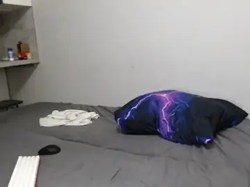 Stripchat Live Sex Cam of Student_Oliver