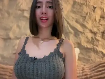 Stripchat Free Porn Cam of GenesisCastillano