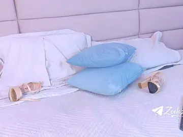 Stripchat Best live sex cam show of ZoehAngel