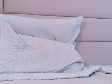 Stripchat Sex Cam of ZoehAngel
