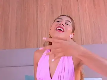 Stripchat Live Porn of ZoehAngel
