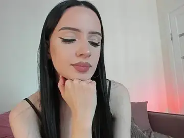 Stripchat Free Porn Cam of flora_off