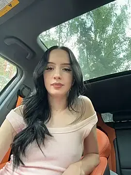Stripchat Sex Cam of flora_off