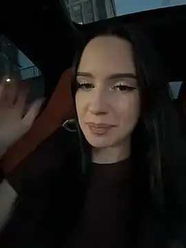 Stripchat Free Porn Cam of flora_off