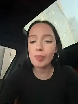 Stripchat Sex Cam of flora_off